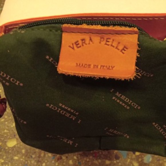 Tiny Bucket Leather Purse by I Medici - Picture 12 of 15